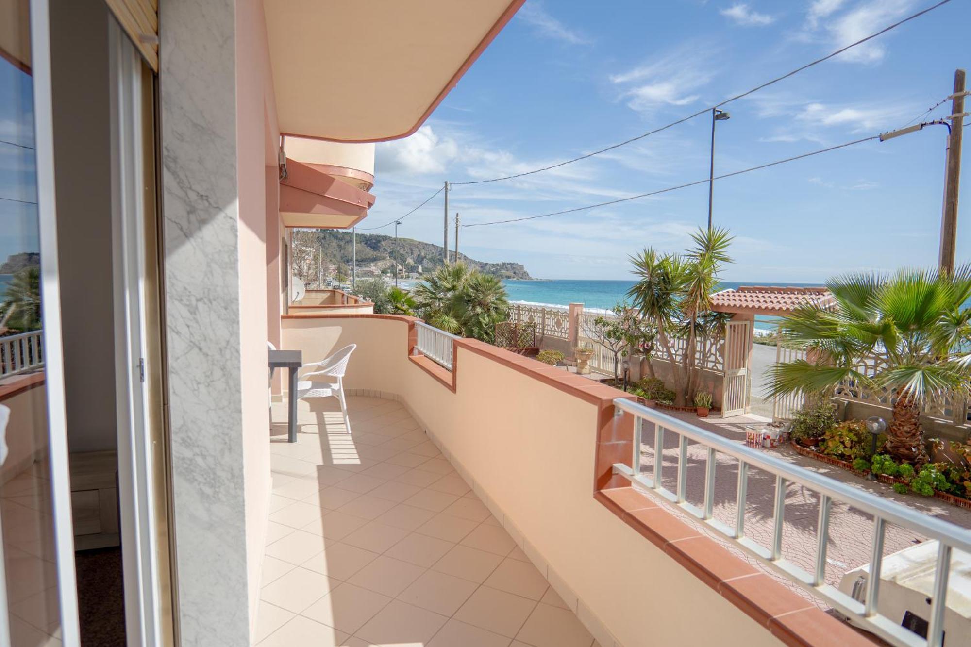 Apartament Casa Erika Bova Marina Zewnętrze zdjęcie