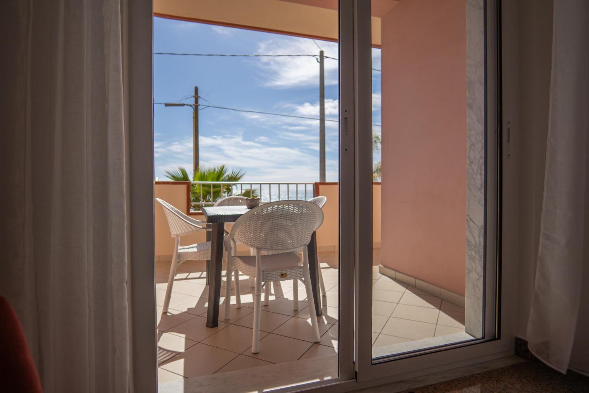 Apartament Casa Erika Bova Marina Zewnętrze zdjęcie